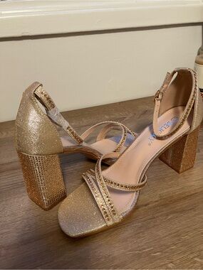 Delicacy Rose Gold Glitter Block Heel Sandals with Embellished Straps